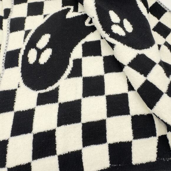 Spooky Night Checkerboard Ghost Throw Blanket Halloween Black Off White NEW - Picture 2 of 7